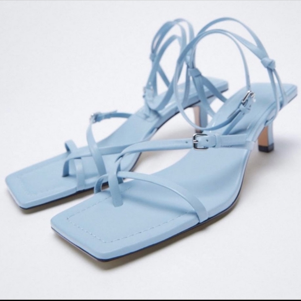🌟New Zara Strappy Kitten Heels